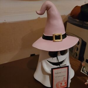Pink witch hat light ghost decor